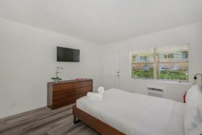 Sunset Garden Pompano